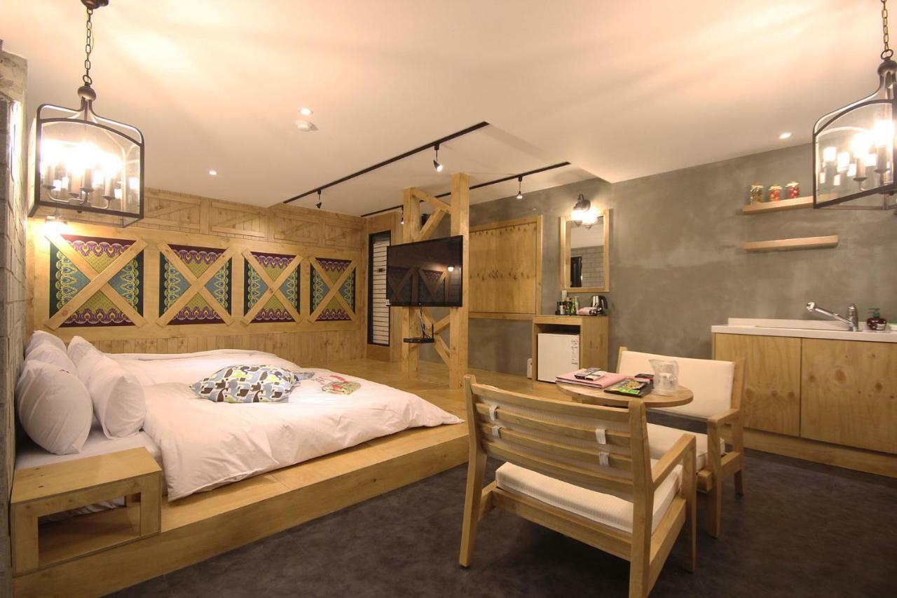 Hotel Yaja Dongnae Busan Bagian luar foto