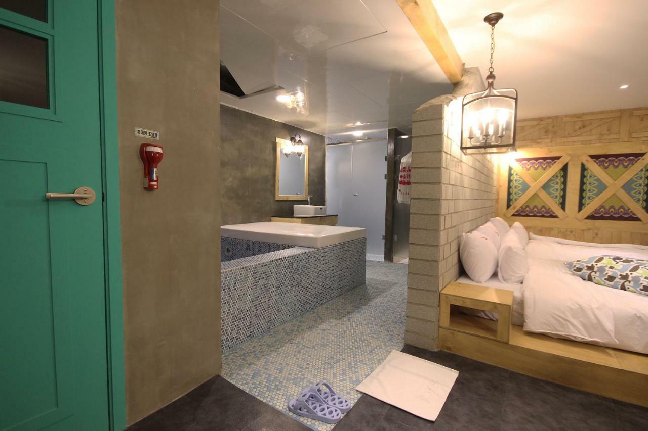 Hotel Yaja Dongnae Busan Bagian luar foto